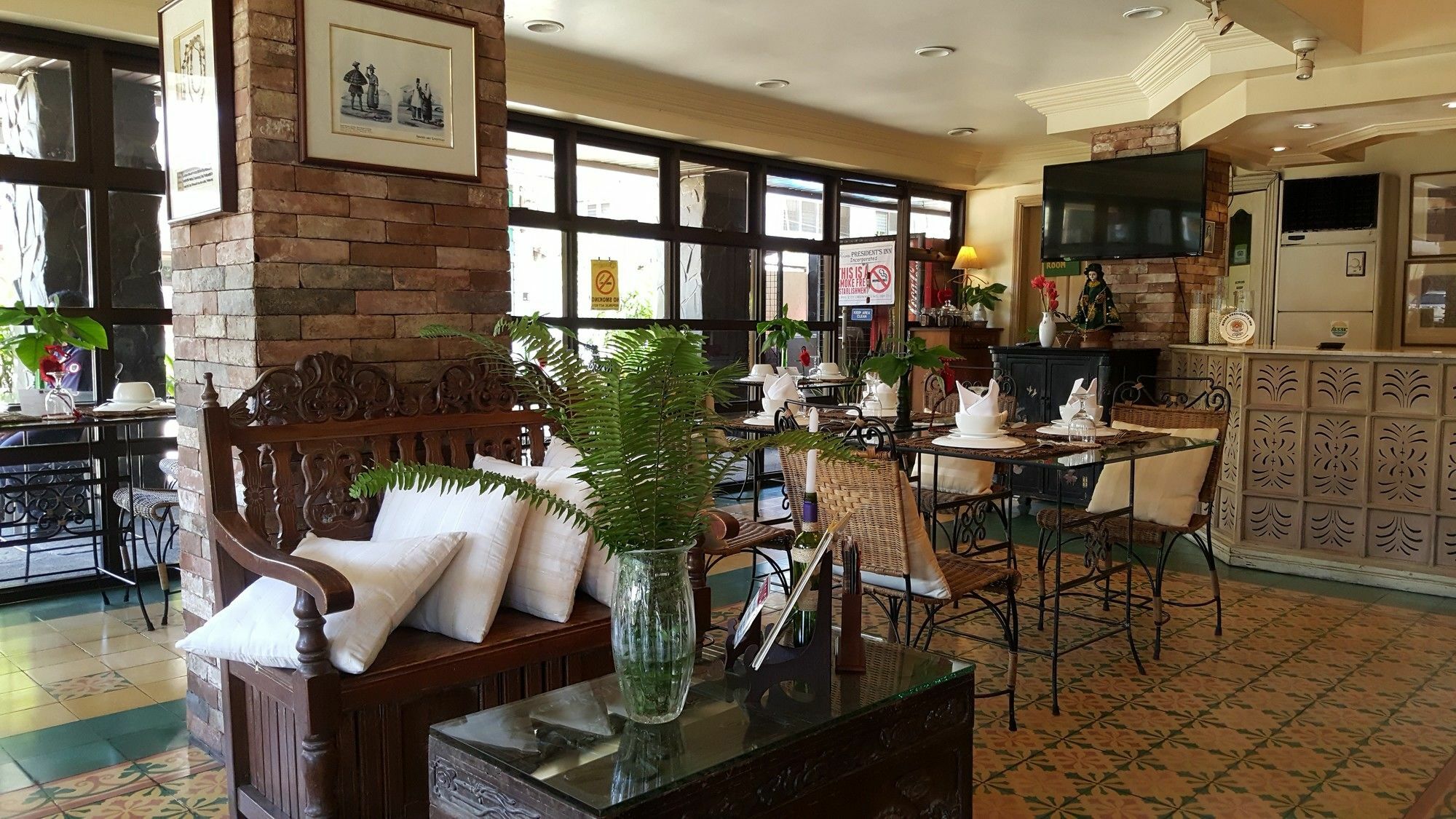 Roxas President'S Inn Buitenkant foto